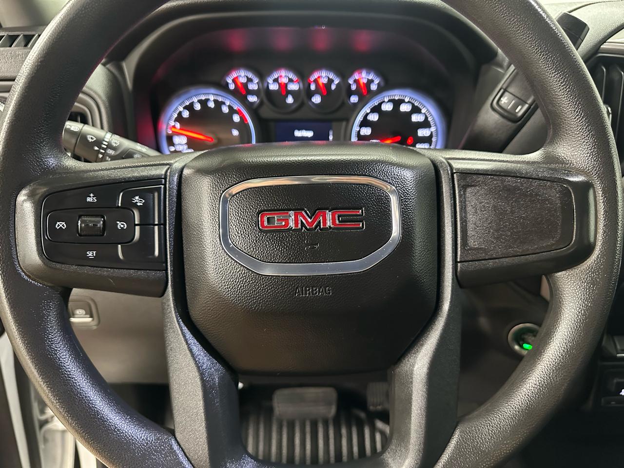 GMC Sierra 1500 Pro Crew Cab Short Box 4WD 2024