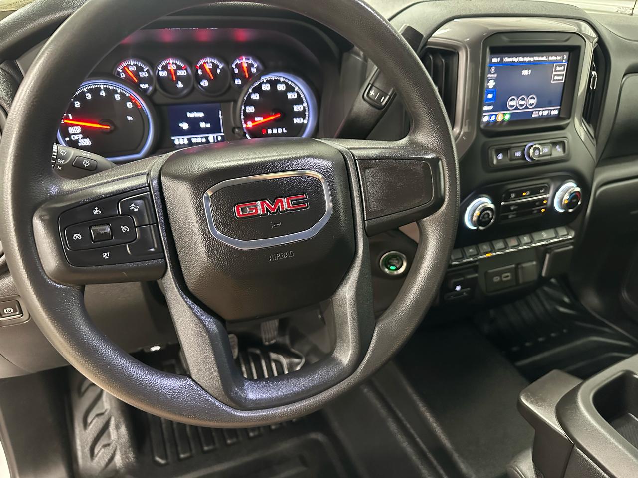 GMC Sierra 1500 Pro Crew Cab Short Box 4WD 2024