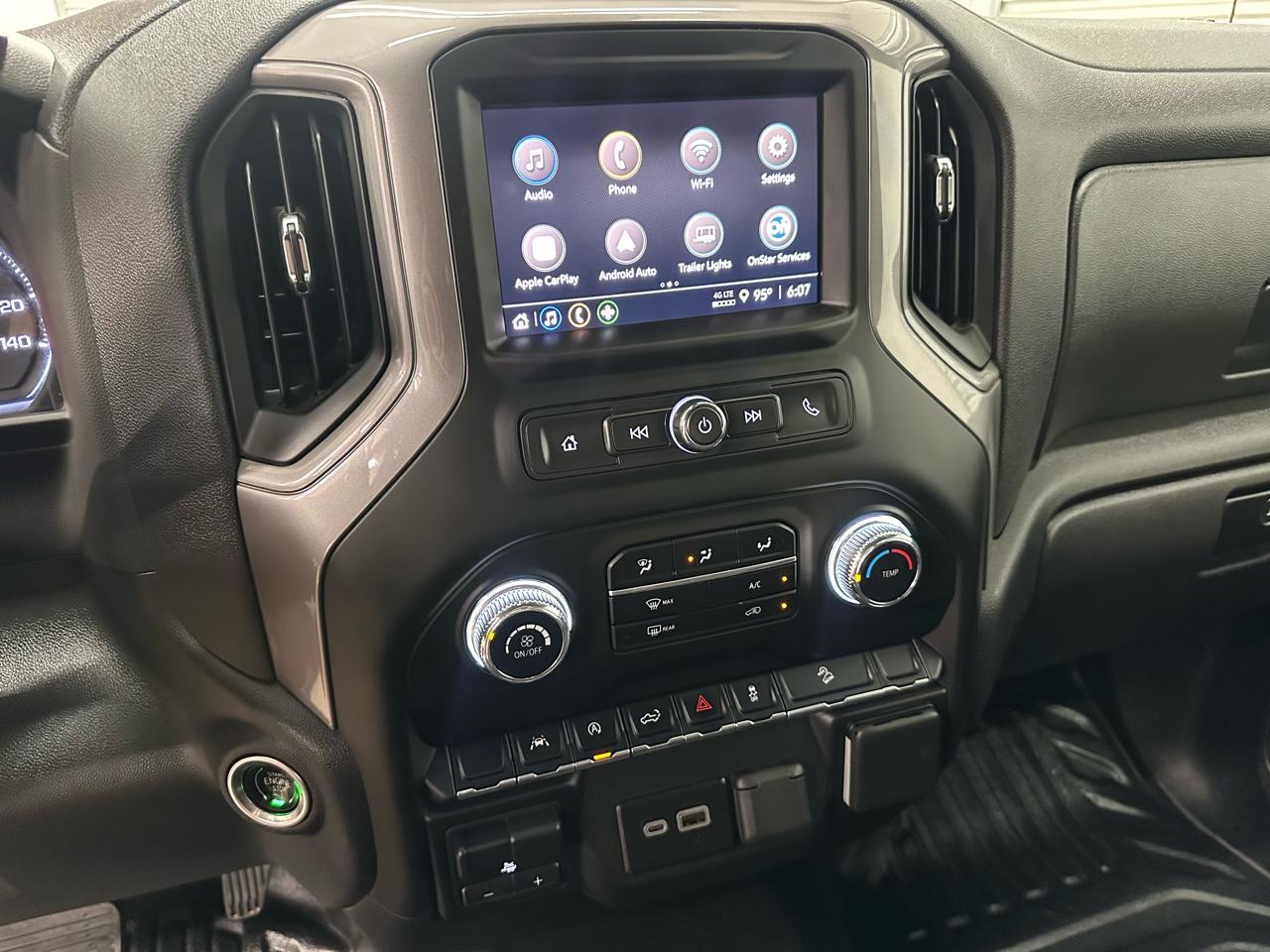 GMC Sierra 1500 Pro Crew Cab Short Box 4WD 2024