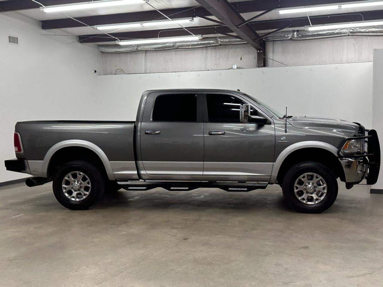 RAM 2500 Laramie Crew Cab SWB 4WD 2013