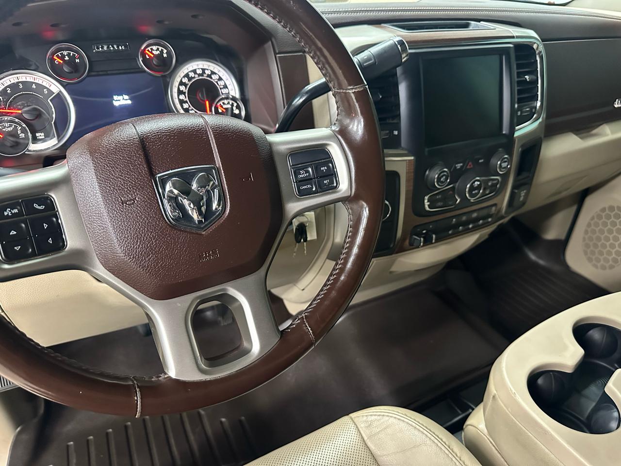 RAM 2500 Laramie Crew Cab SWB 4WD 2013