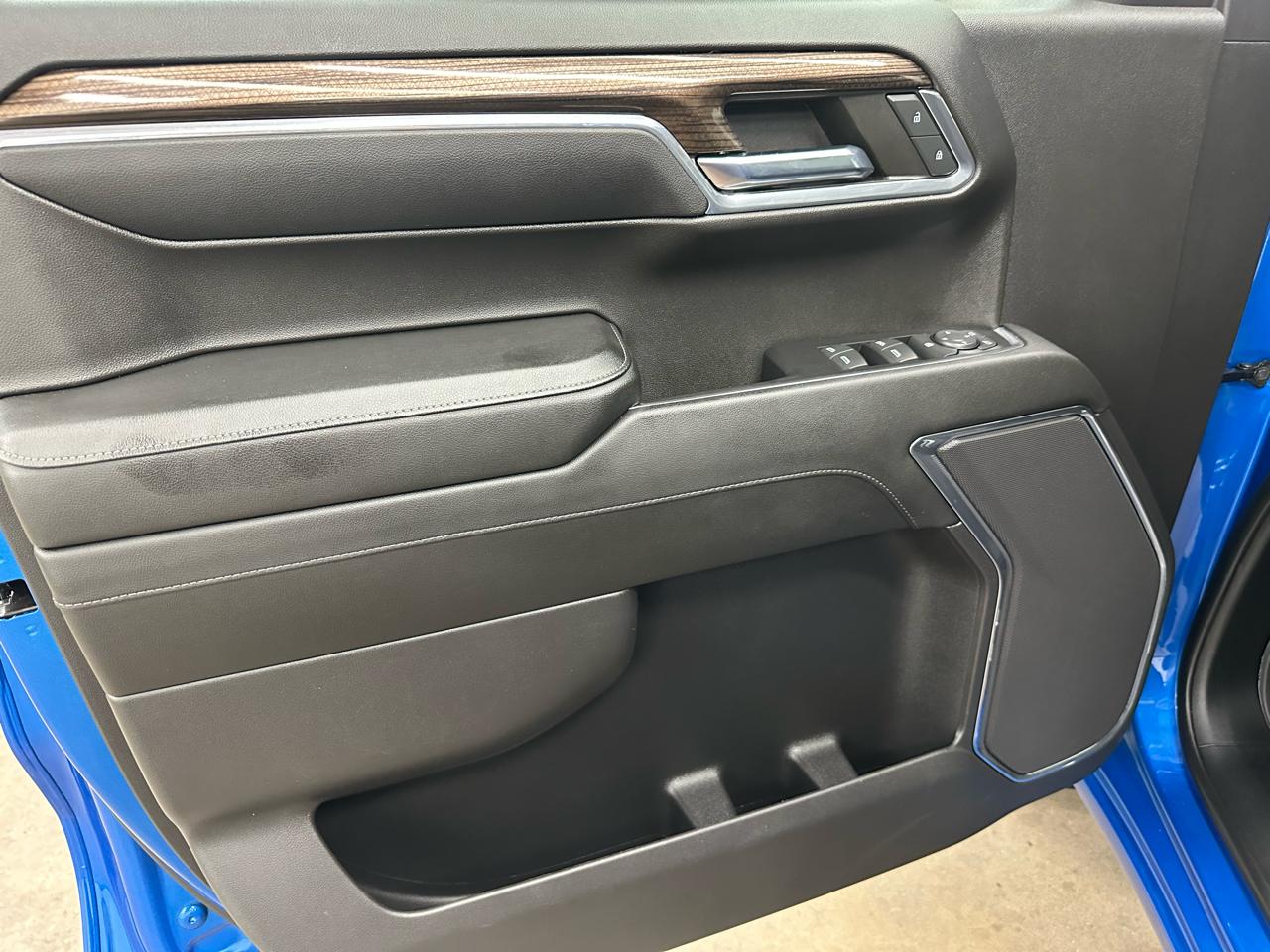 Chevrolet Silverado 1500 RST Crew Cab 4WD 2024