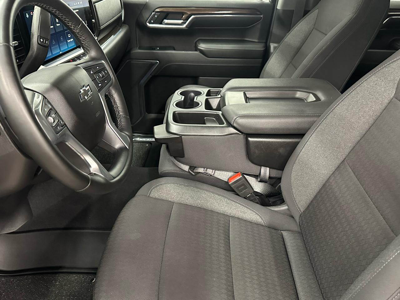 Chevrolet Silverado 1500 RST Crew Cab 4WD 2024