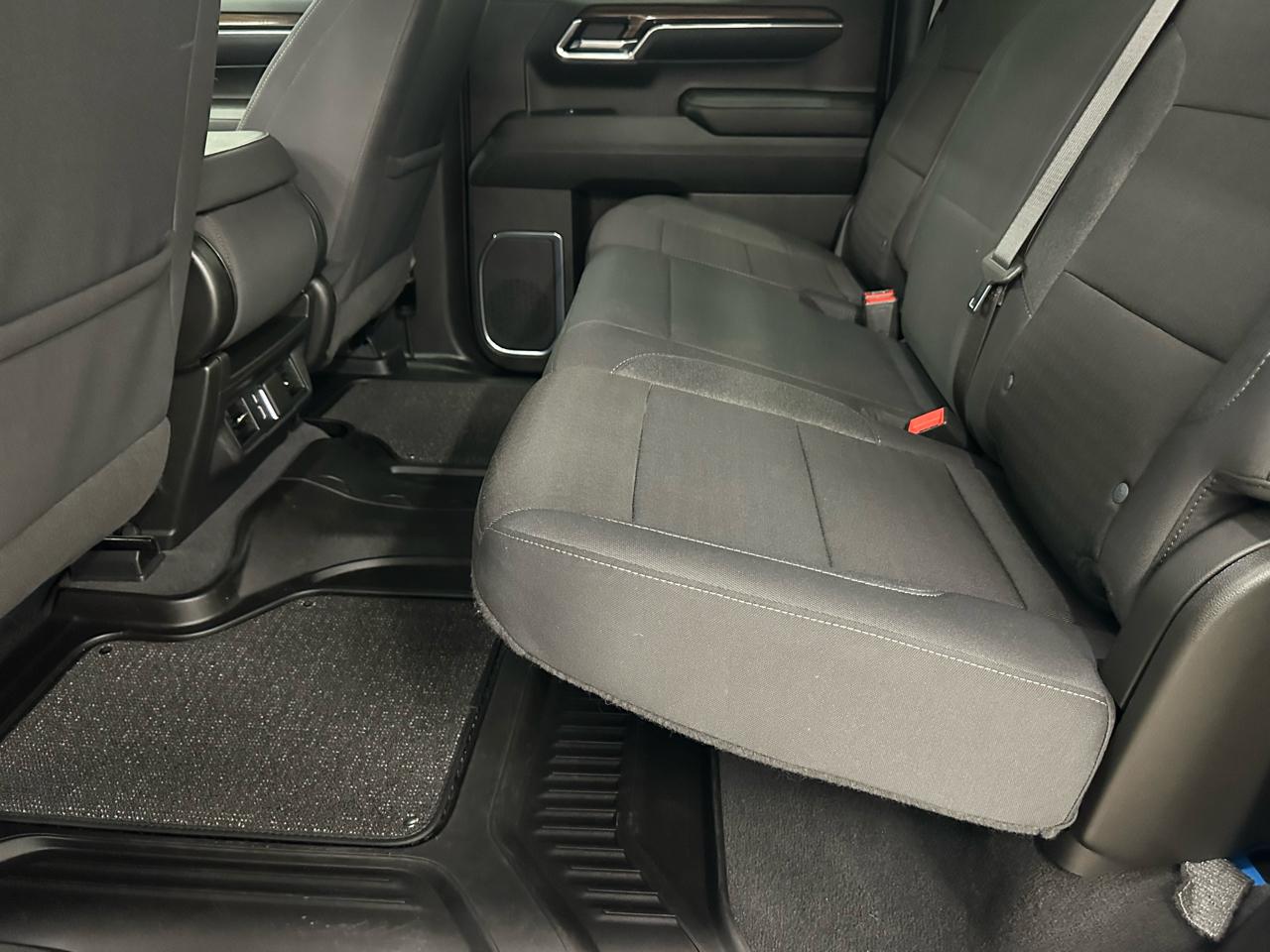 Chevrolet Silverado 1500 RST Crew Cab 4WD 2024