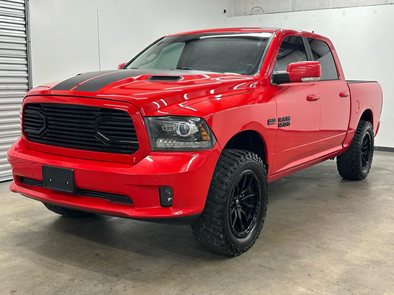RAM 1500 Sport Crew Cab SWB 4WD 2016