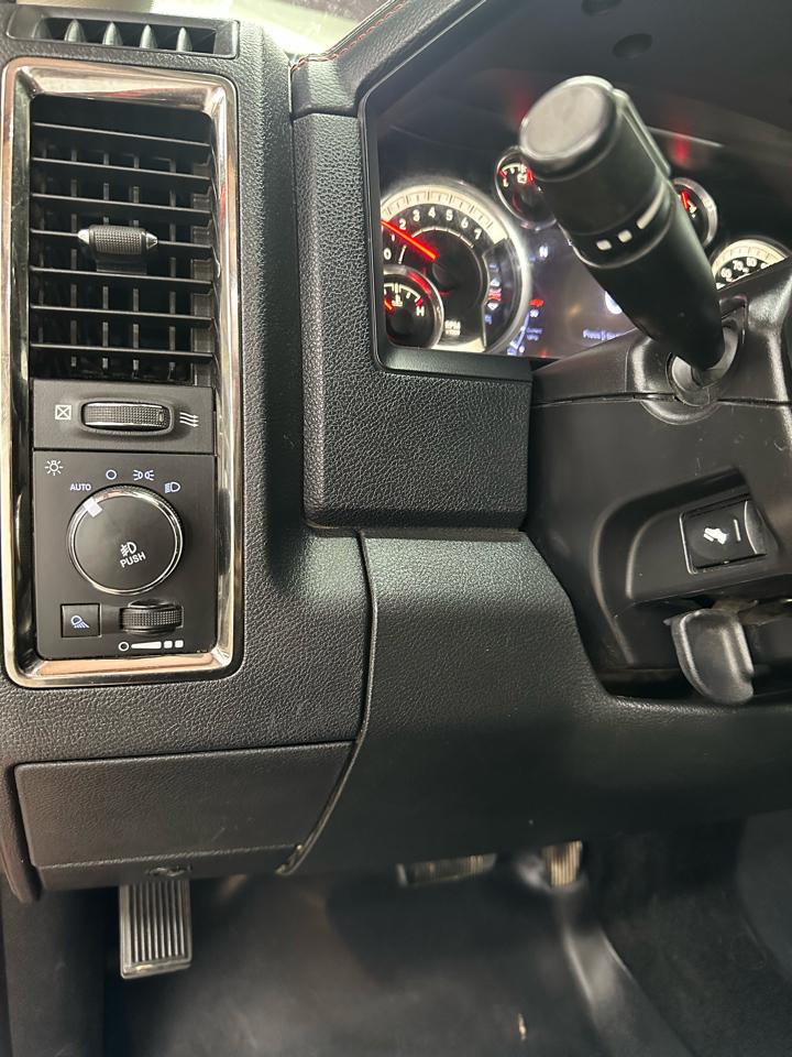 RAM 1500 Sport Crew Cab SWB 4WD 2016