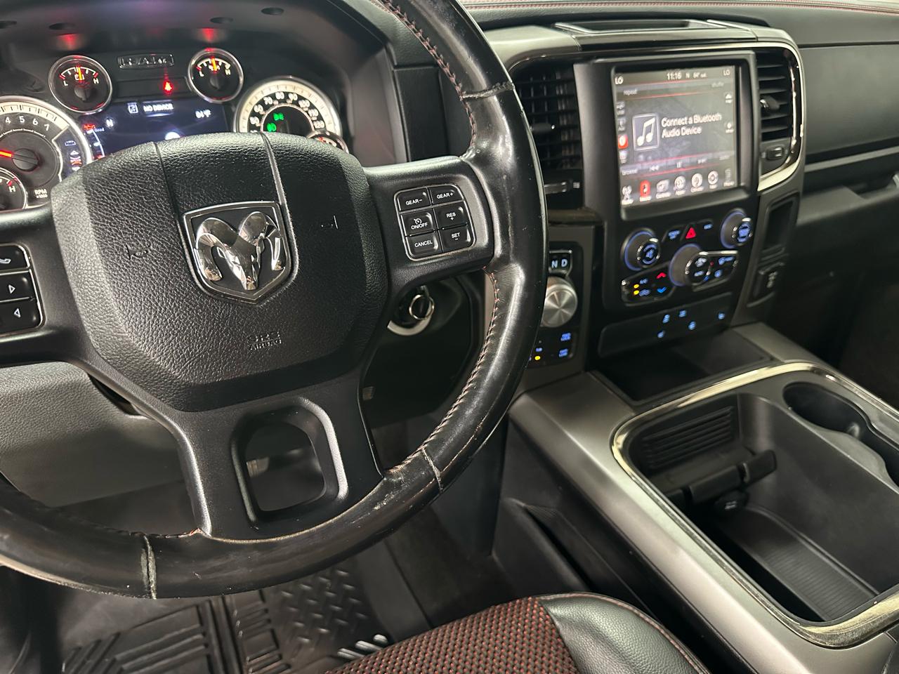 RAM 1500 Sport Crew Cab SWB 4WD 2016