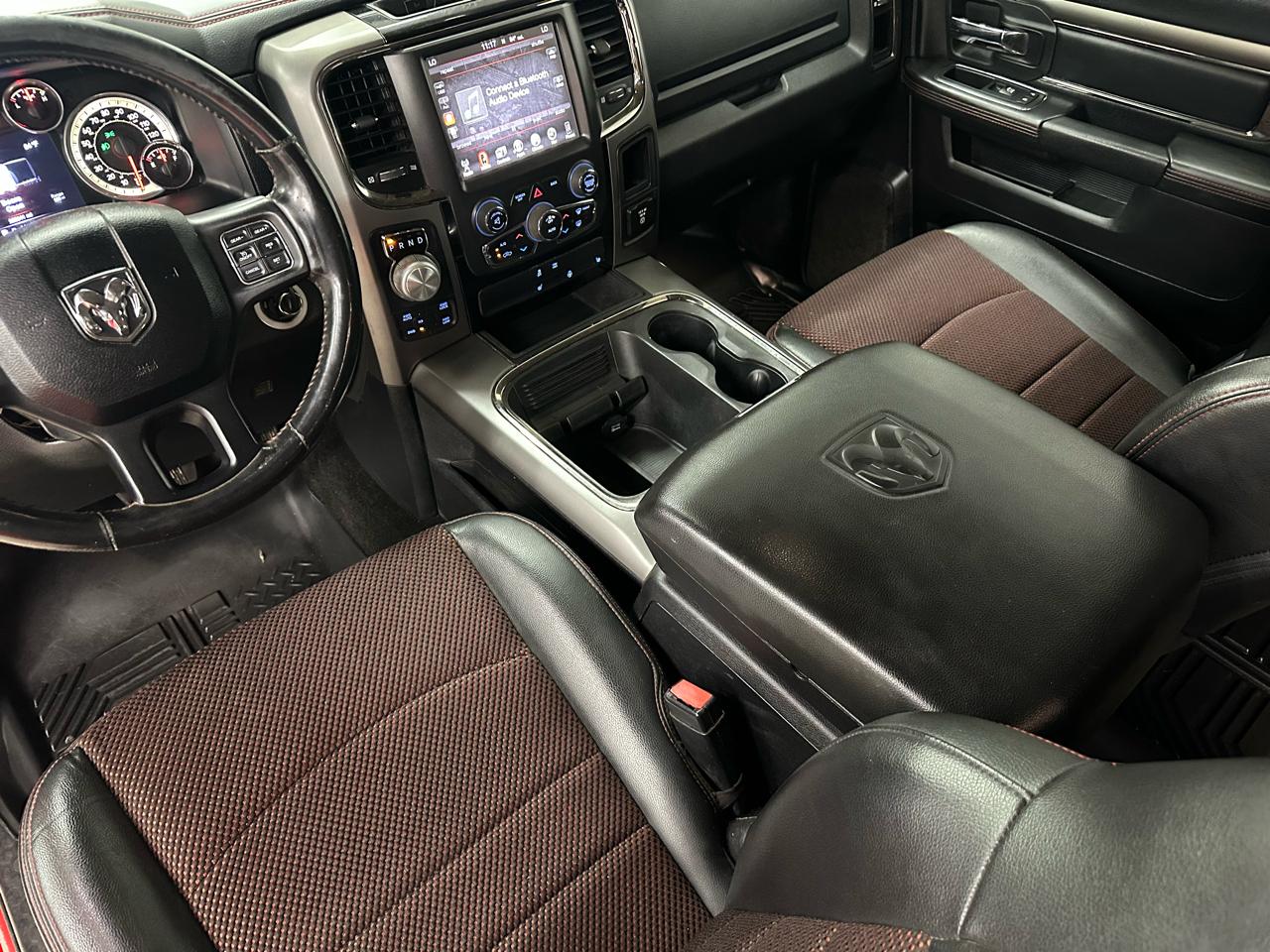 RAM 1500 Sport Crew Cab SWB 4WD 2016