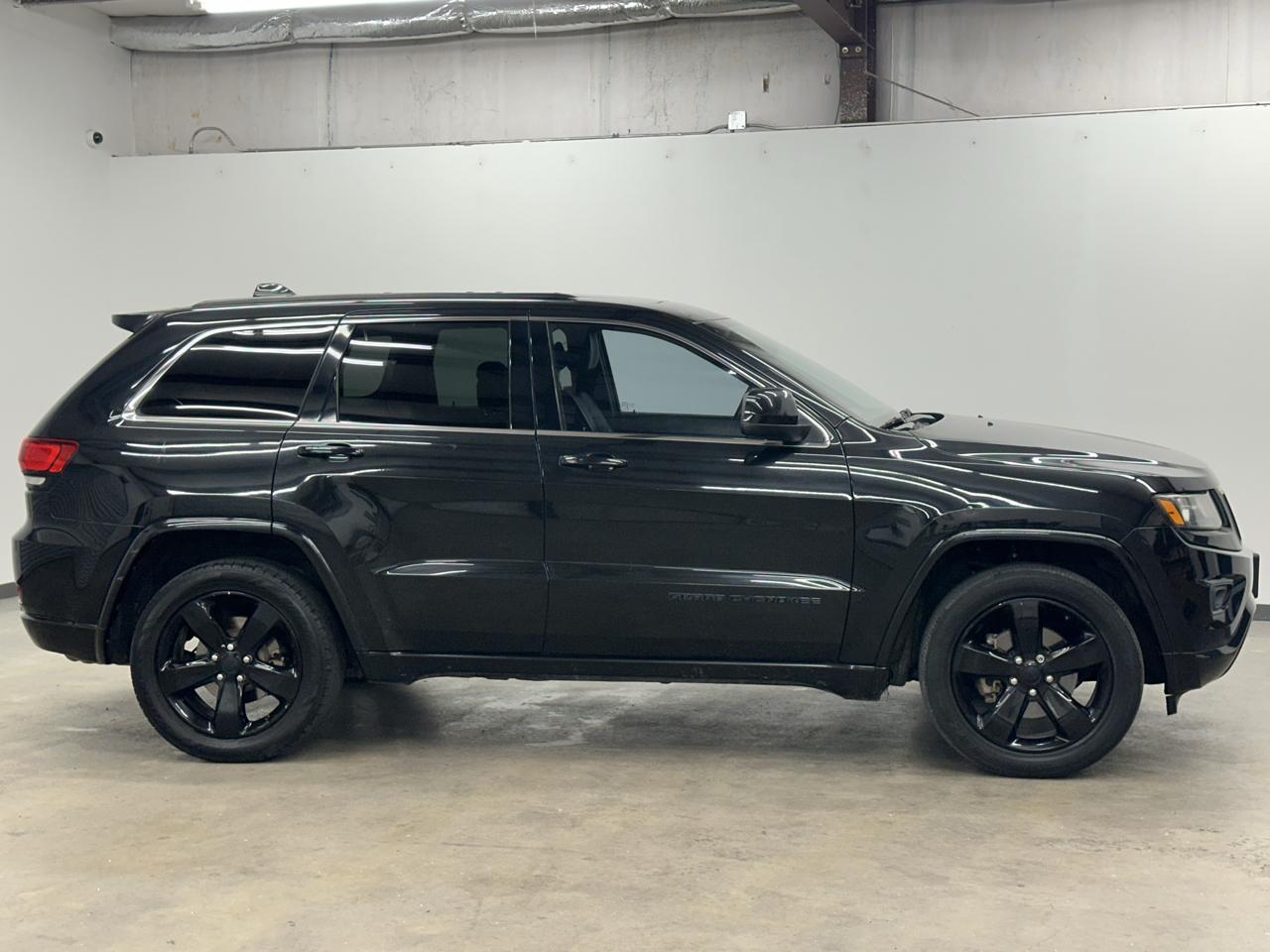 Jeep Grand Cherokee Laredo 2WD 2015