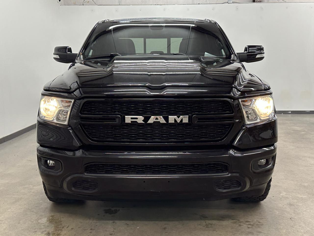 RAM 1500 Lone Star Crew Cab SB 4WD 2022