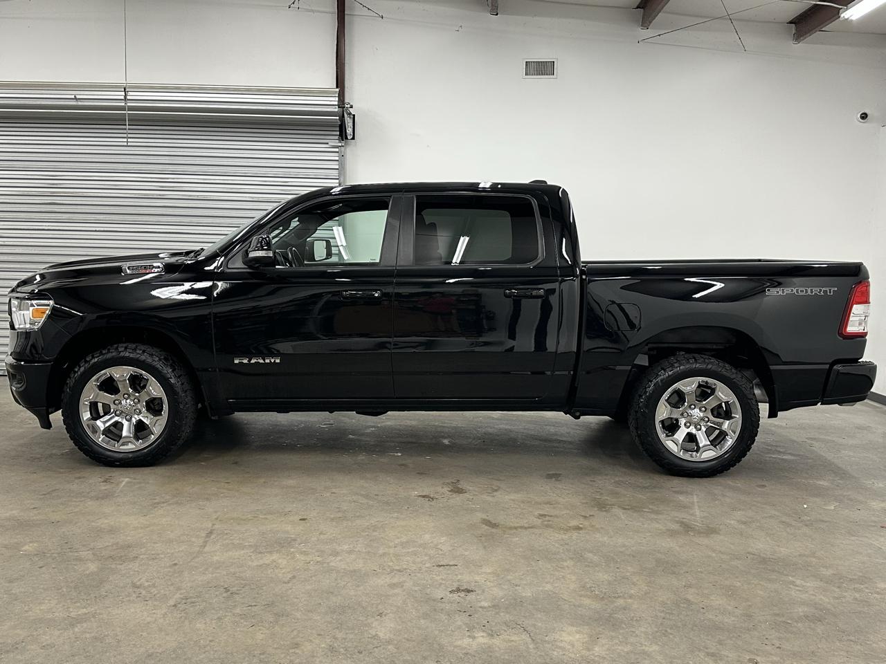 RAM 1500 Lone Star Crew Cab SB 4WD 2022