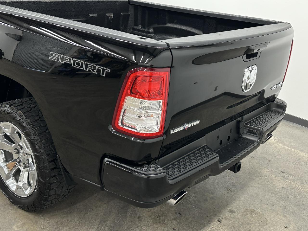 RAM 1500 Lone Star Crew Cab SB 4WD 2022