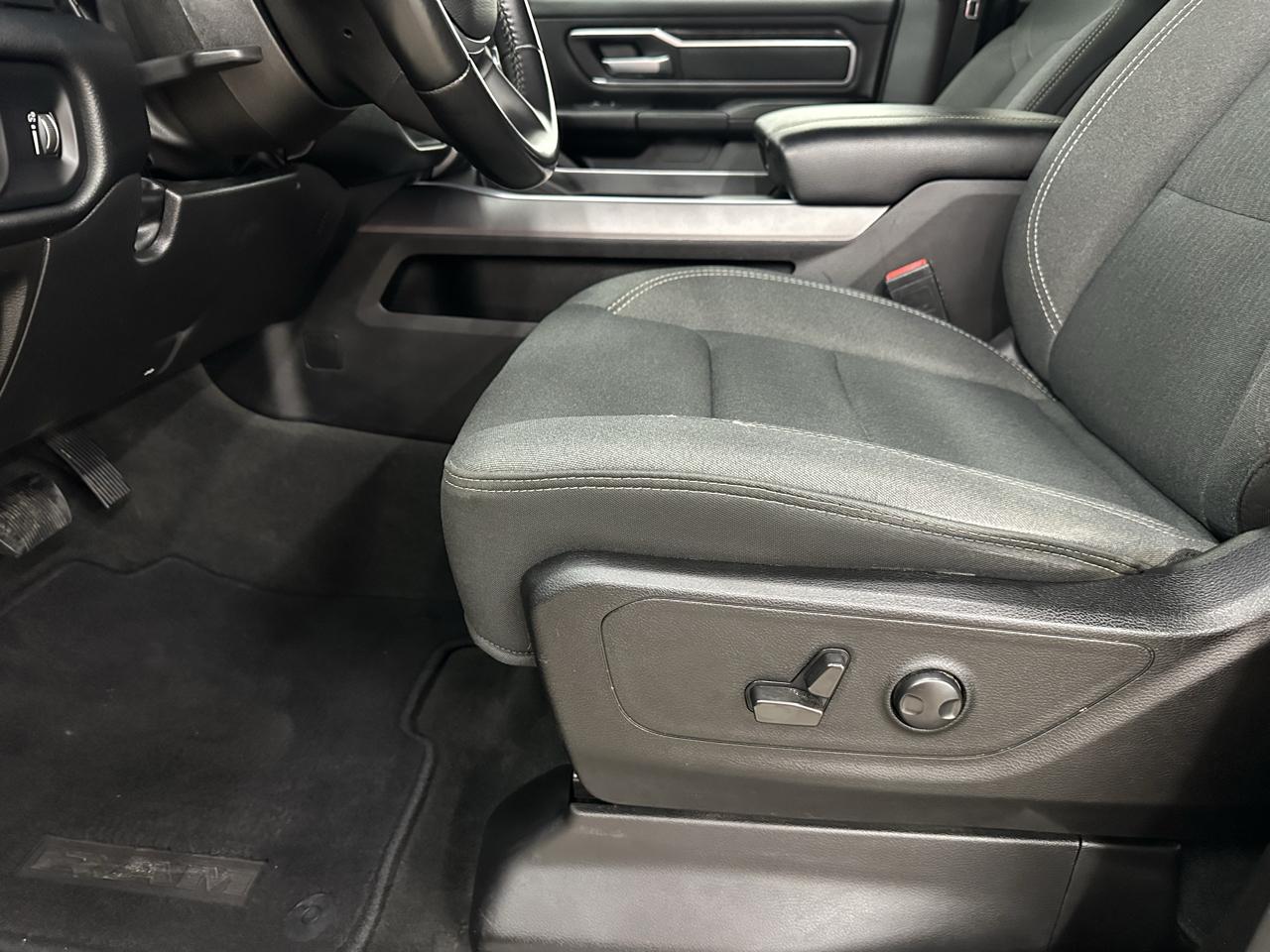 RAM 1500 Lone Star Crew Cab SB 4WD 2022
