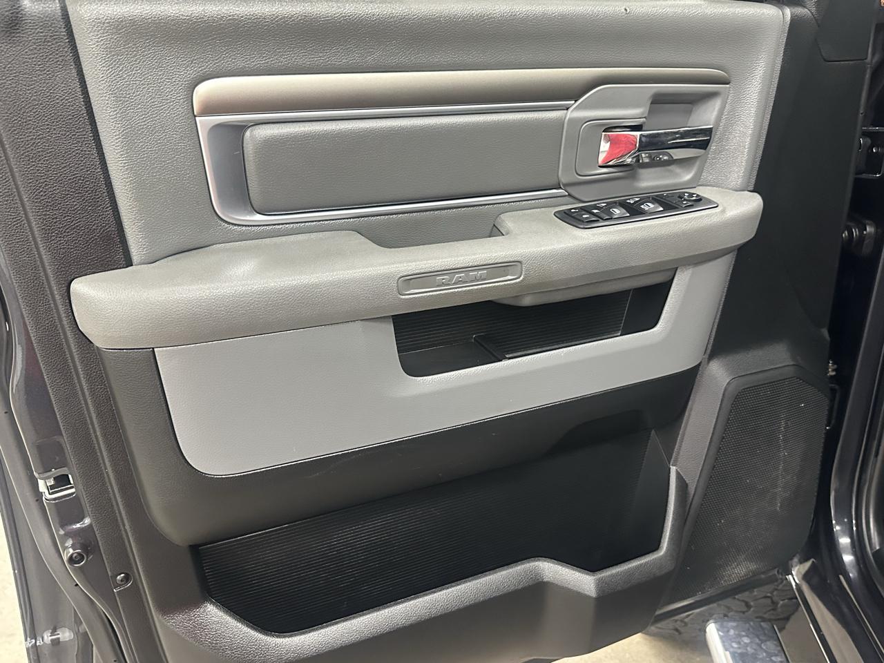 RAM 2500 SLT Crew Cab SWB 4WD 2018