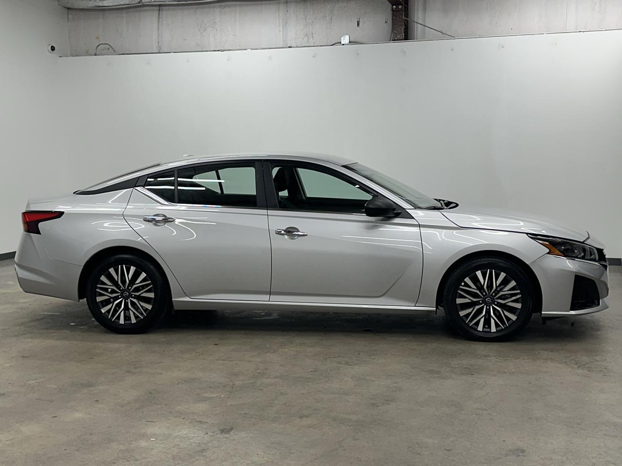 Nissan Altima 2.5 SV 2025