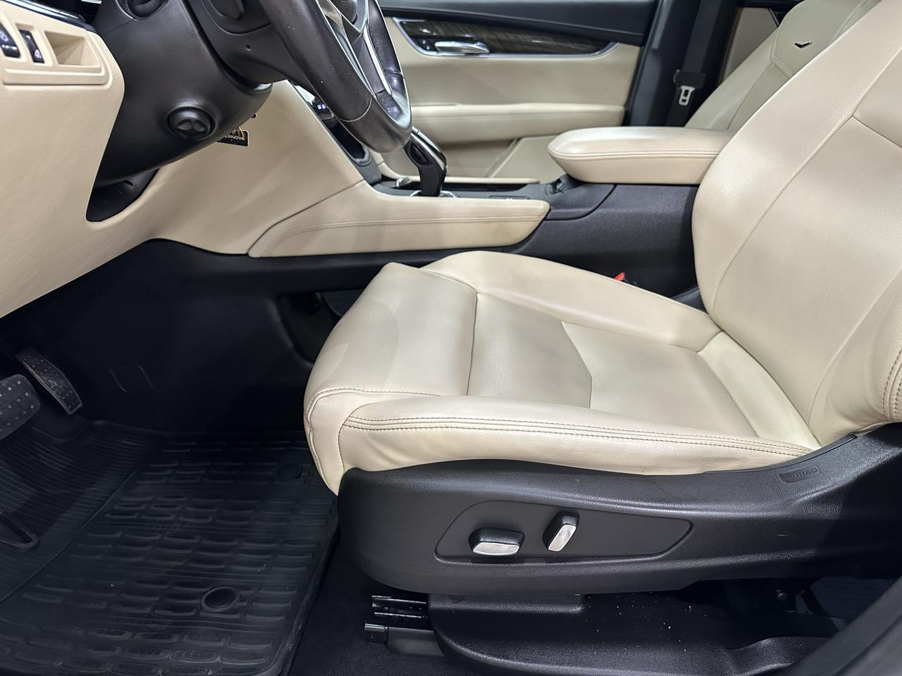Cadillac XT5 Base 2017