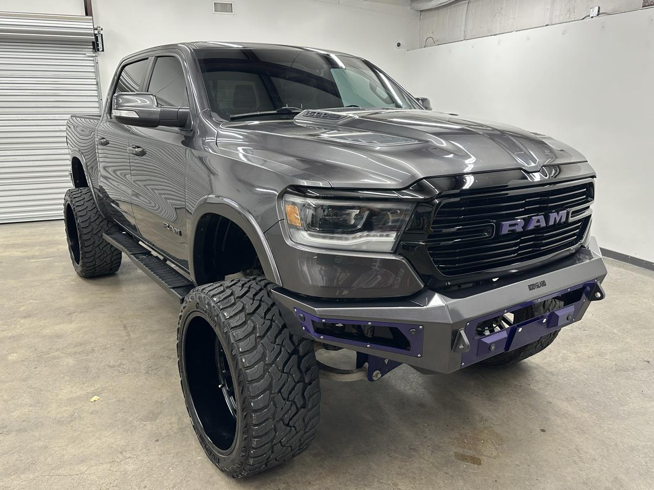 RAM 1500 Laramie Crew Cab SWB 4WD 2020