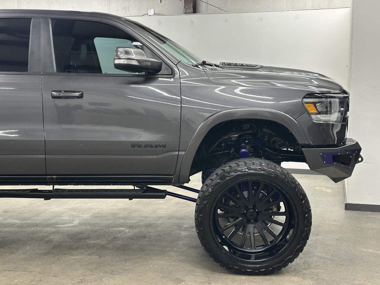 RAM 1500 Laramie Crew Cab SWB 4WD 2020