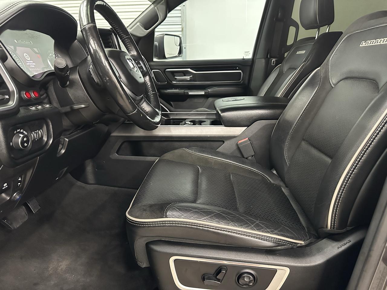 RAM 1500 Laramie Crew Cab SWB 4WD 2020