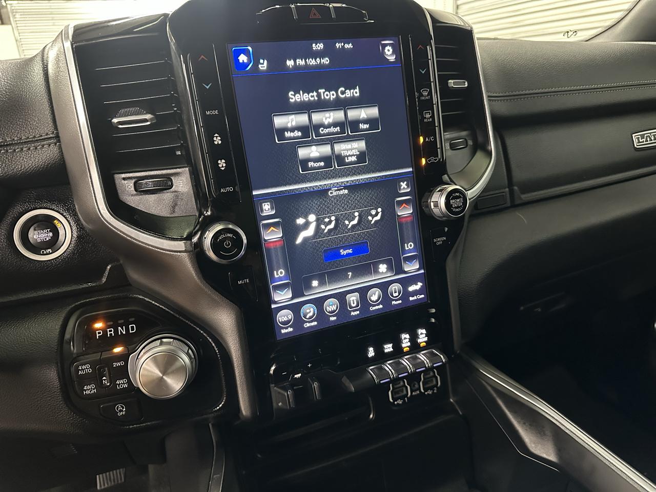 RAM 1500 Laramie Crew Cab SWB 4WD 2020