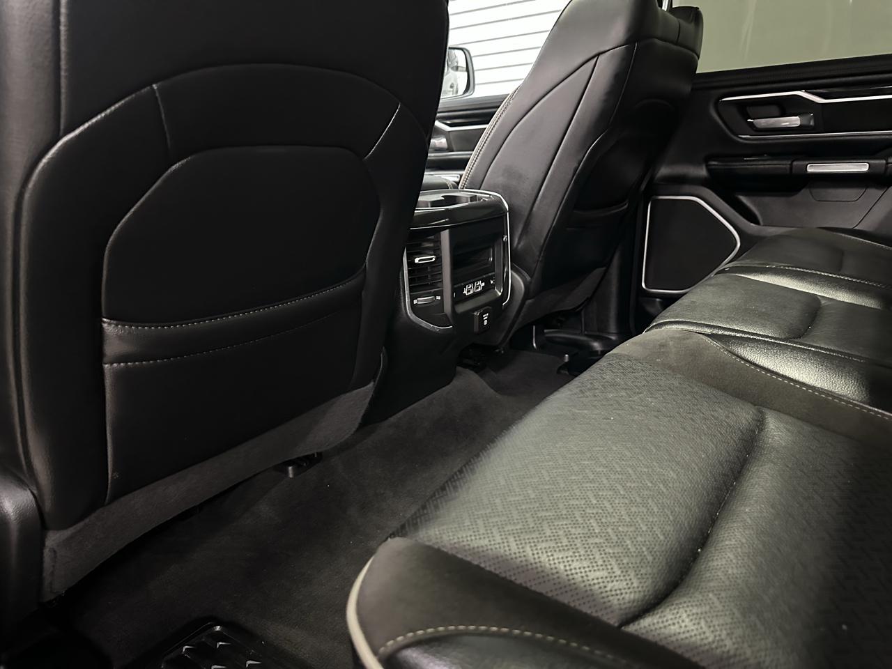 RAM 1500 Laramie Crew Cab SWB 4WD 2020