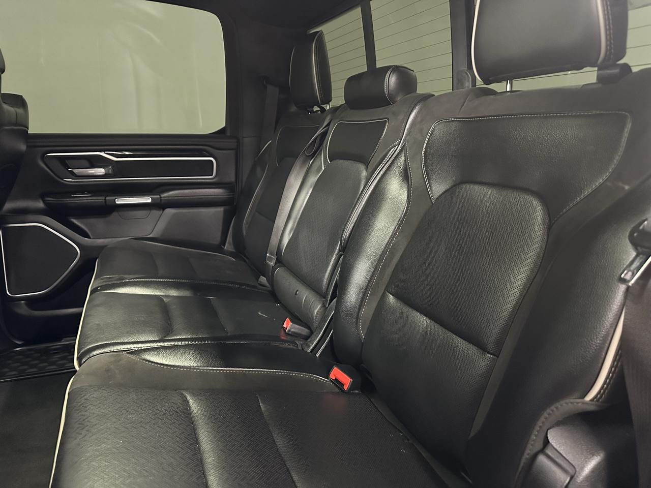 RAM 1500 Laramie Crew Cab SWB 4WD 2020
