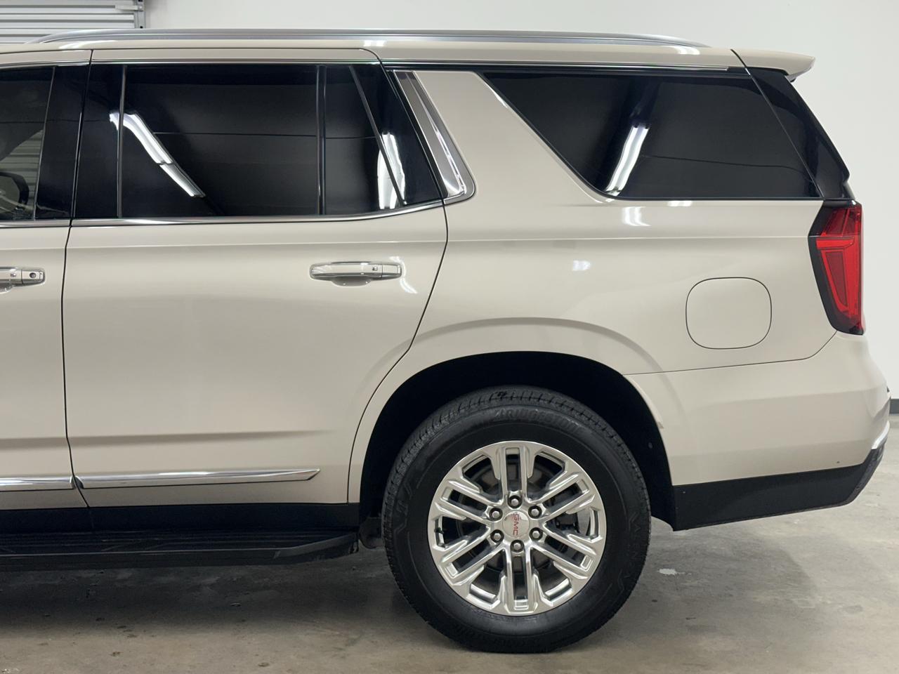 GMC Yukon SLT 2WD 2021