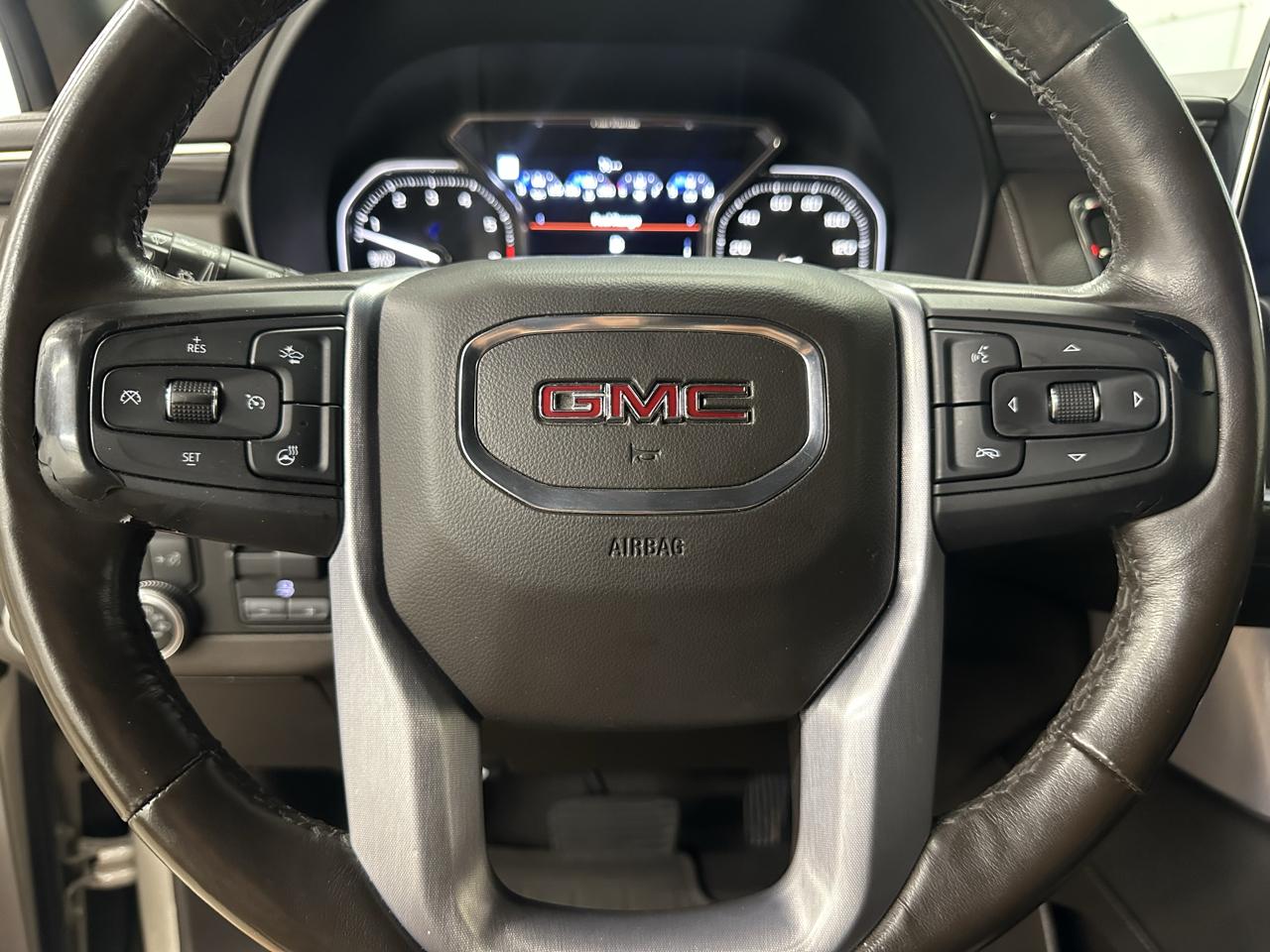 GMC Yukon SLT 2WD 2021