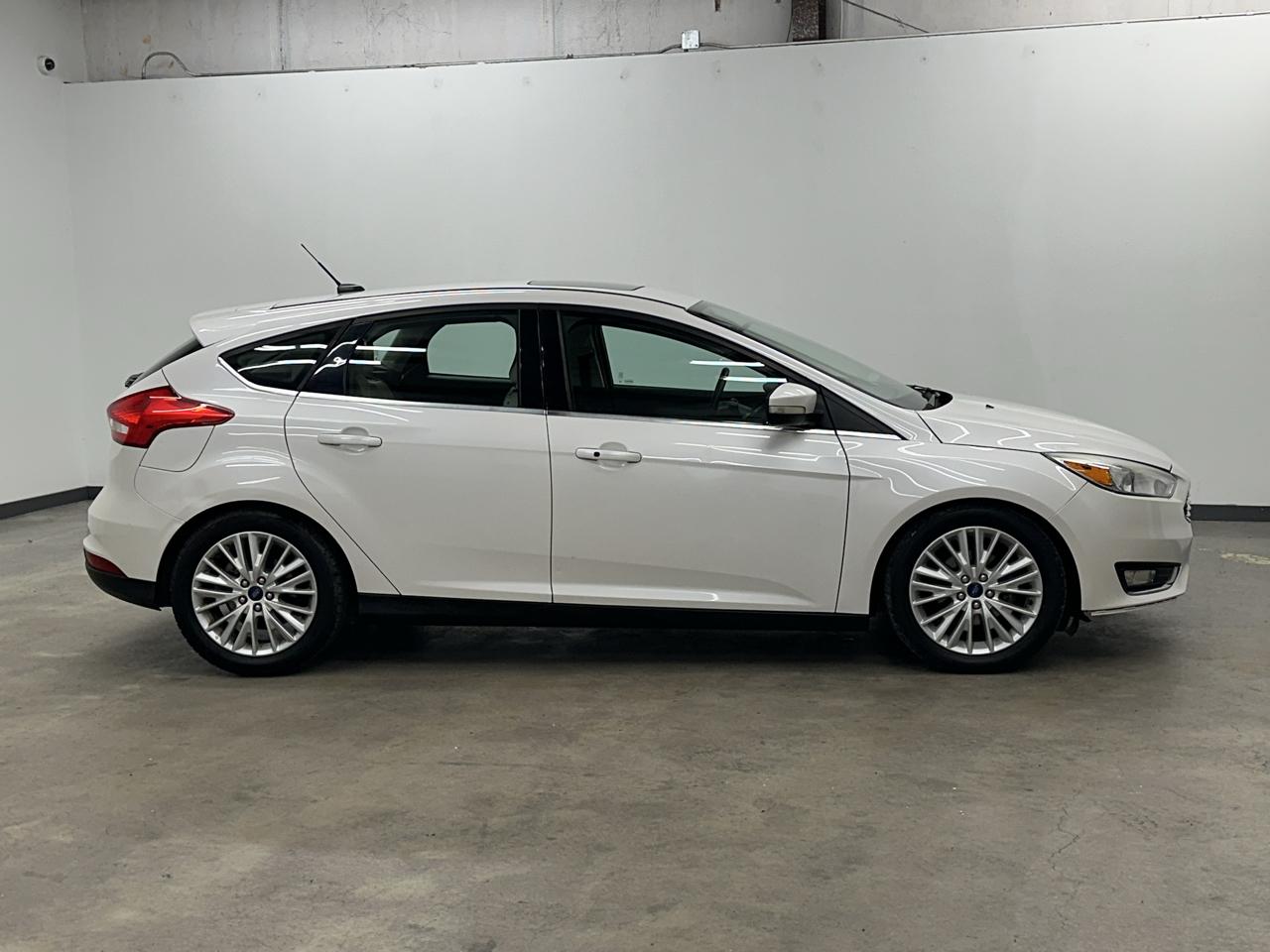 Ford Focus Titanium Hatch 2016