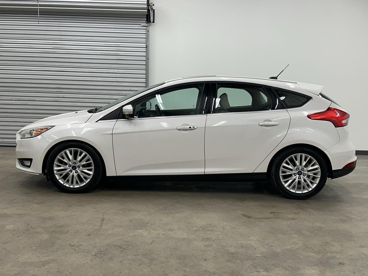 Ford Focus Titanium Hatch 2016