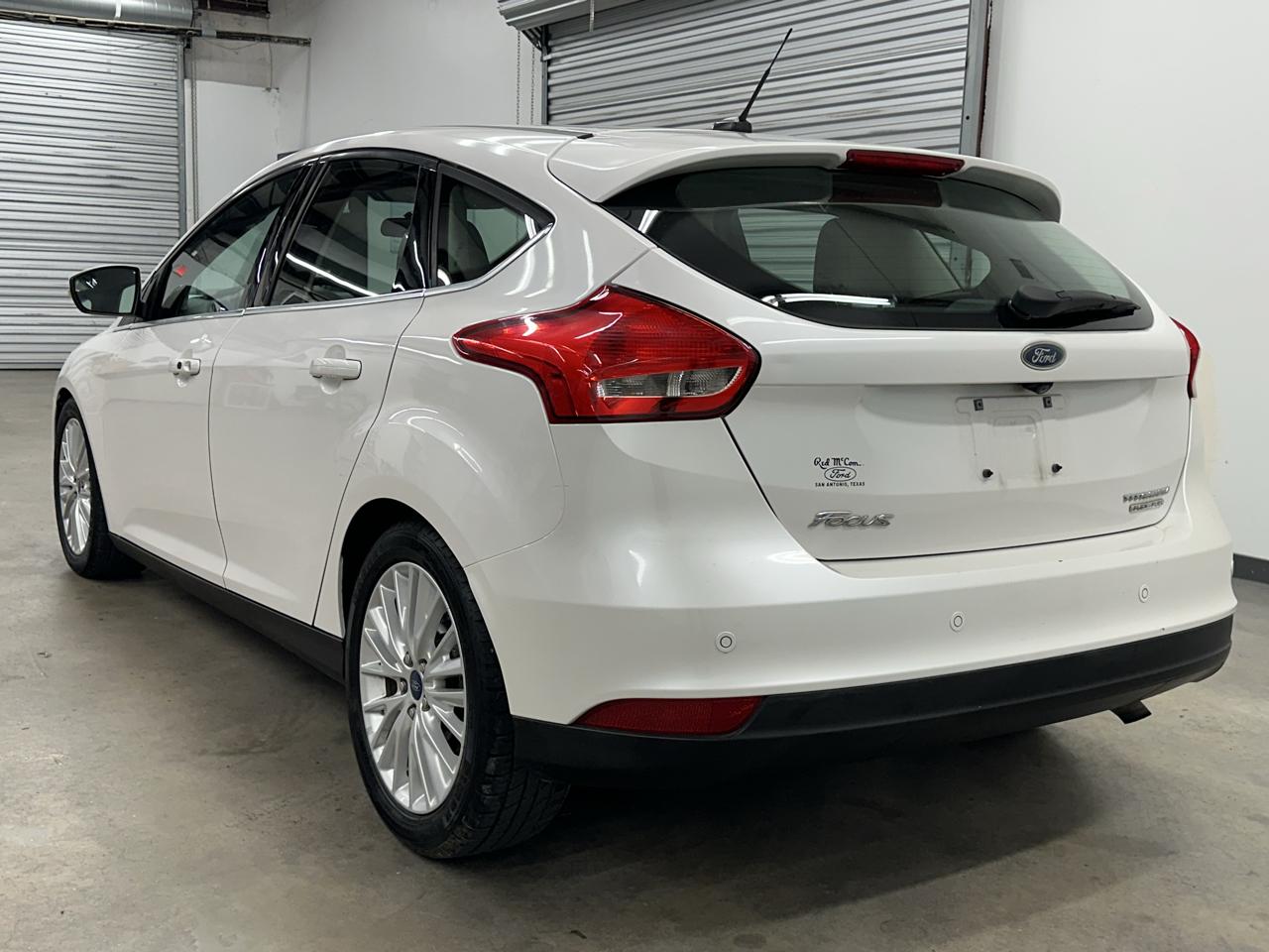 Ford Focus Titanium Hatch 2016
