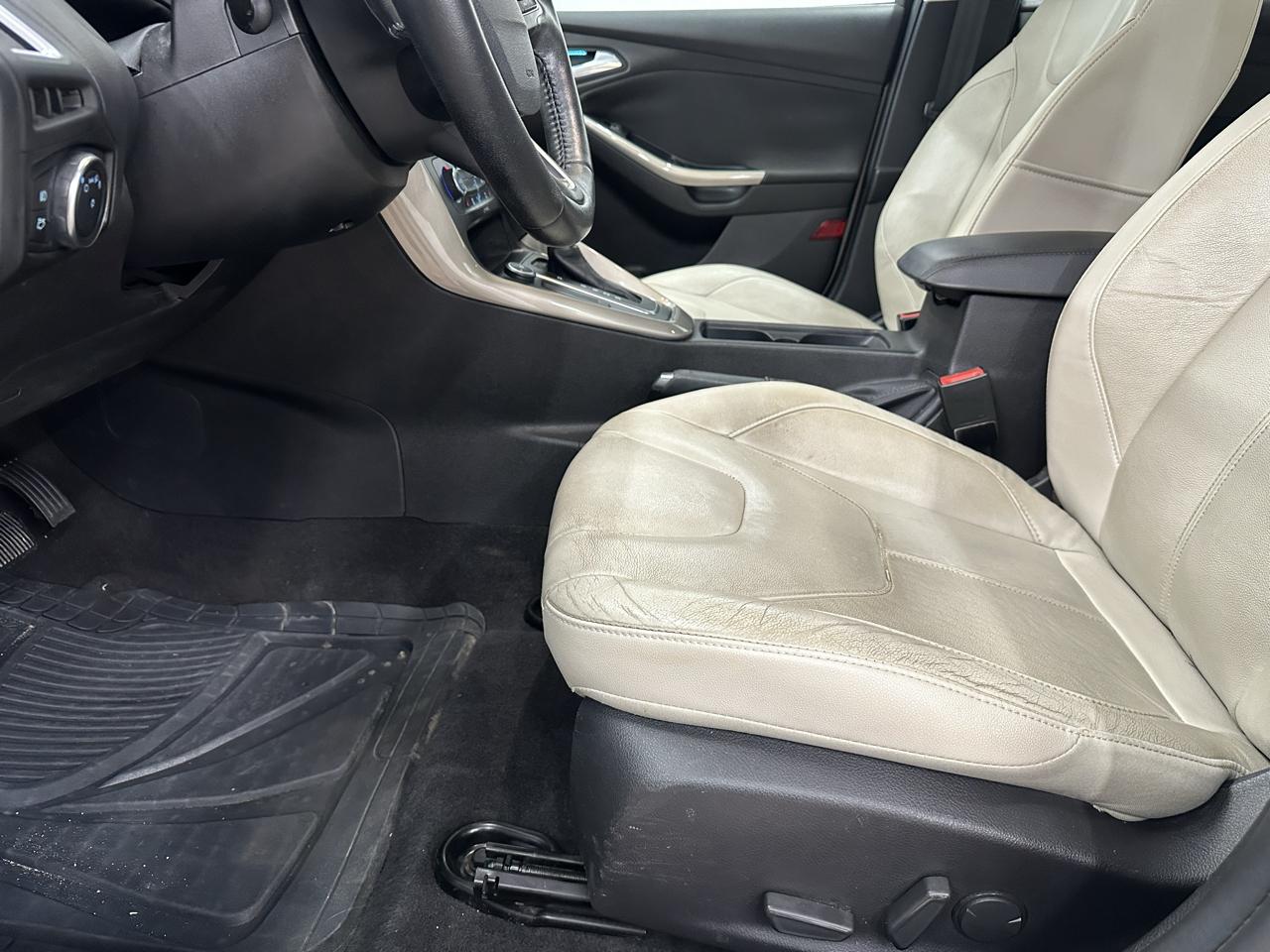 Ford Focus Titanium Hatch 2016
