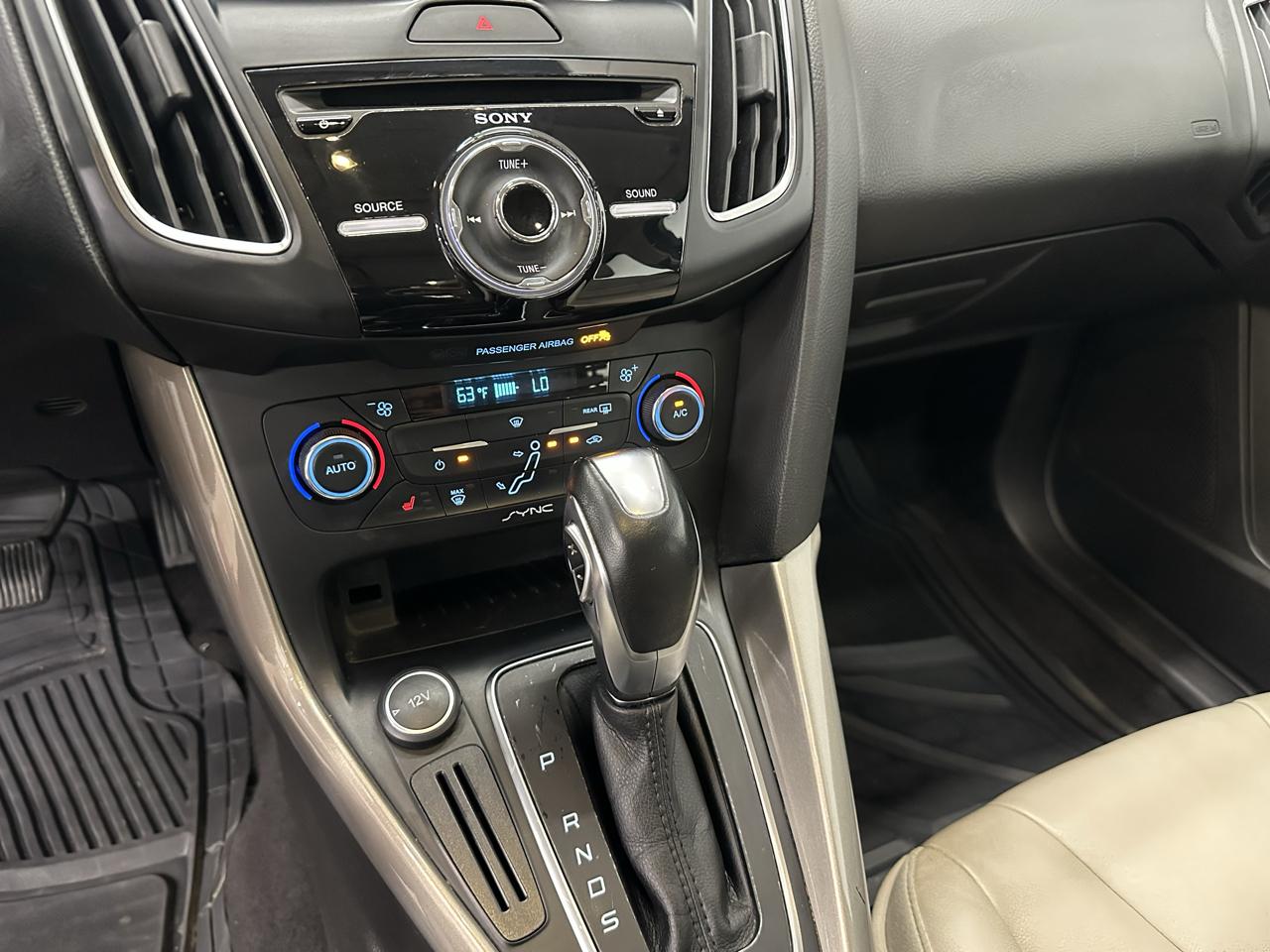 Ford Focus Titanium Hatch 2016