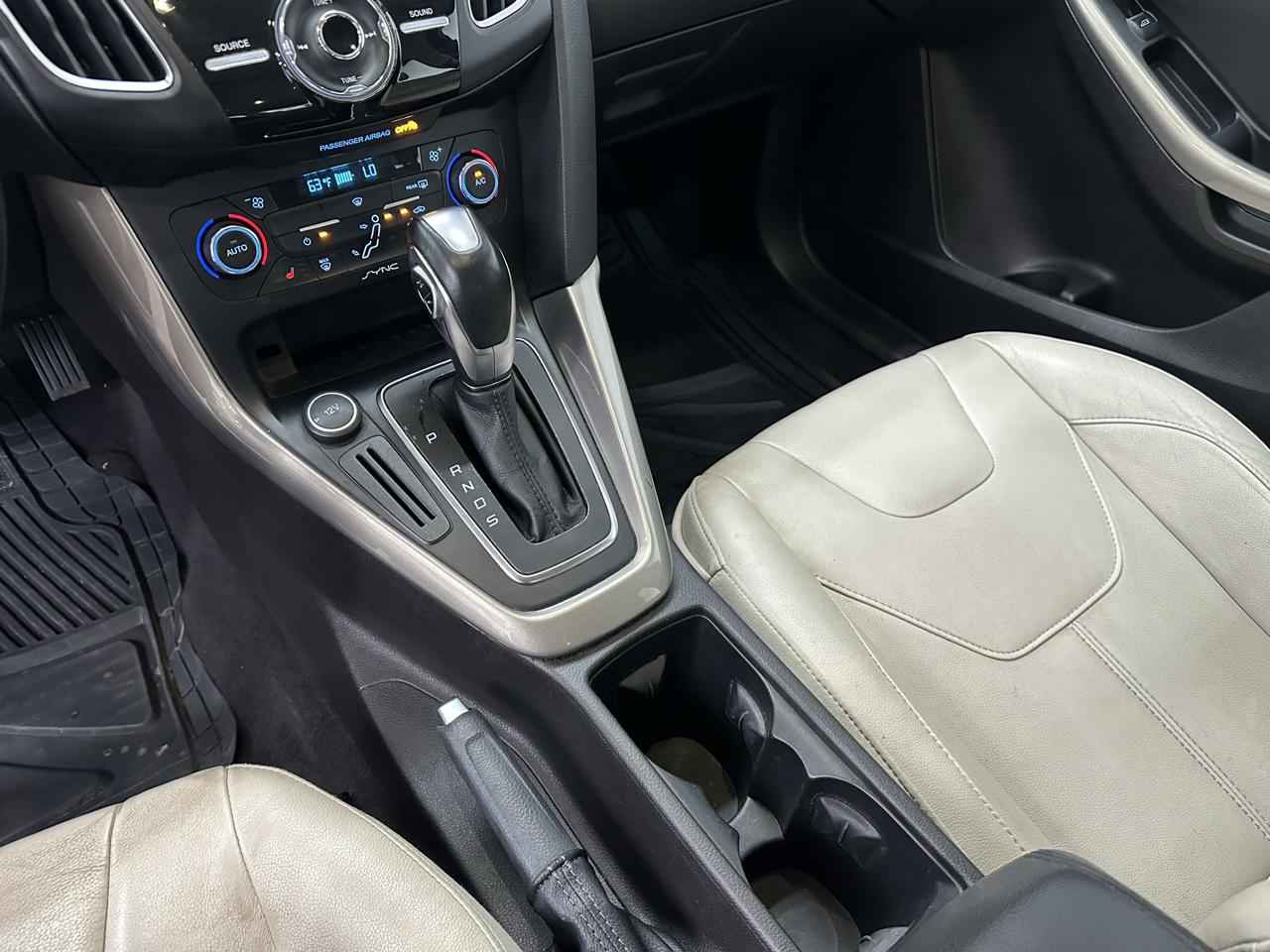 Ford Focus Titanium Hatch 2016