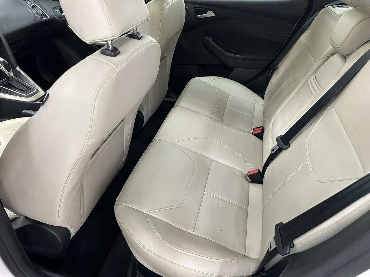 Ford Focus Titanium Hatch 2016