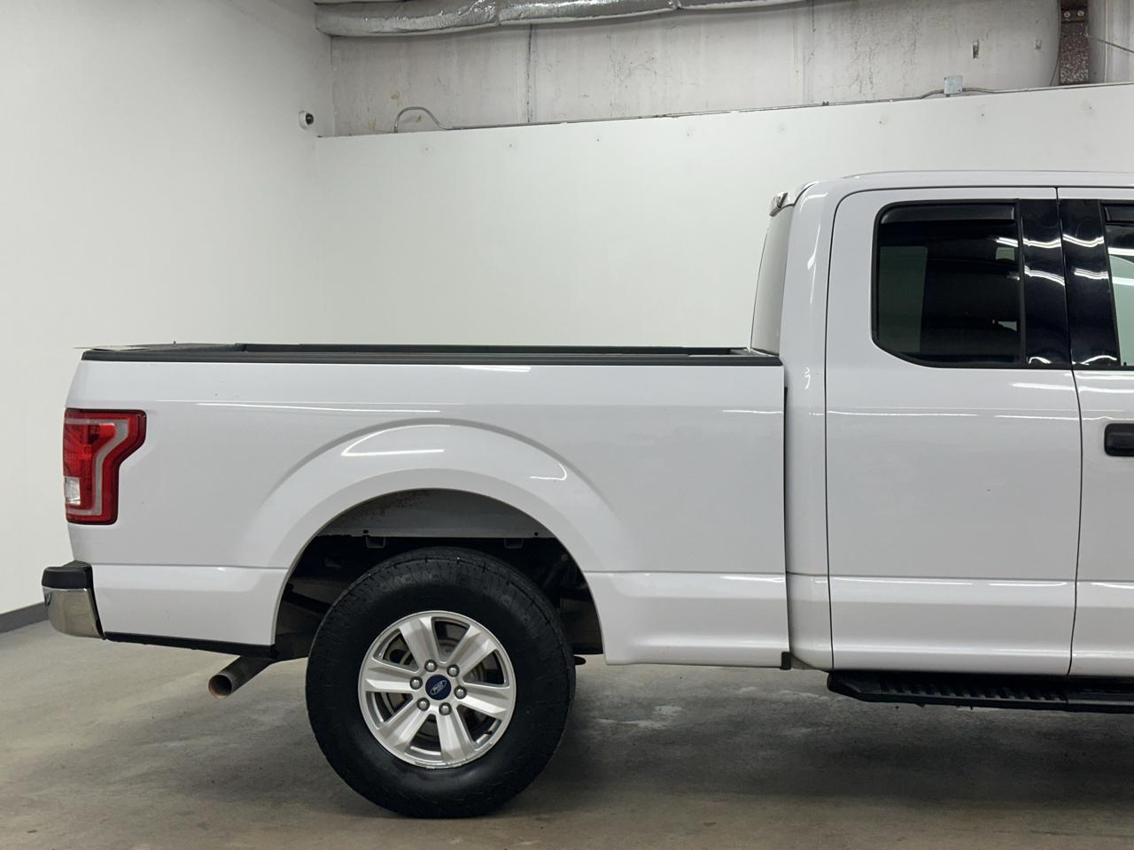 Ford F-150 XL SuperCab 6.5-ft. Bed 2WD 2016