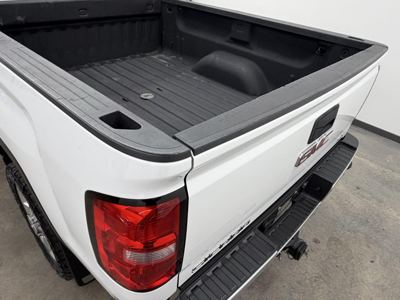 GMC Sierra 2500HD SLE Crew Cab 4WD 2016