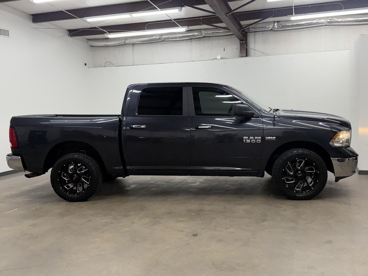 RAM 1500 SLT Crew Cab SWB 4WD 2018