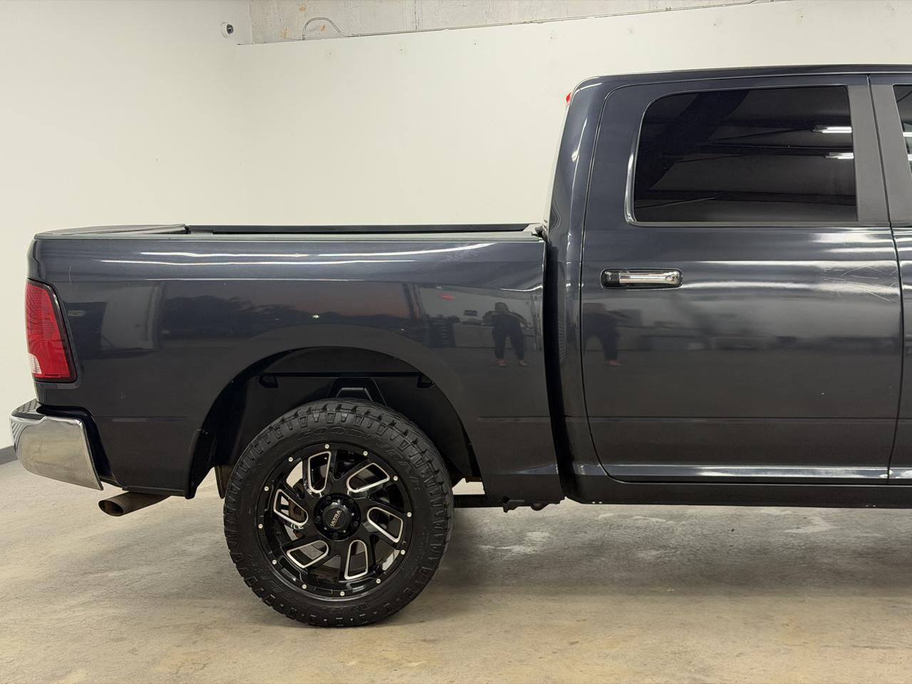 RAM 1500 SLT Crew Cab SWB 4WD 2018