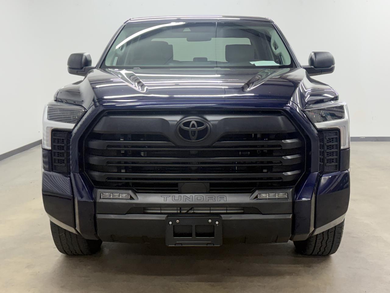 Toyota Tundra SR5 CrewMax 4WD 2024