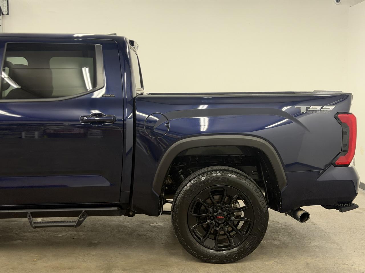 Toyota Tundra SR5 CrewMax 4WD 2024