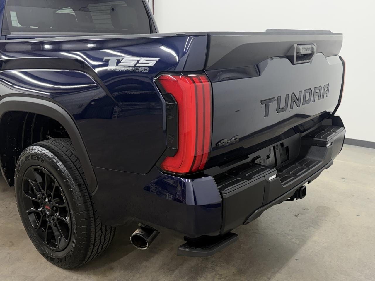 Toyota Tundra SR5 CrewMax 4WD 2024