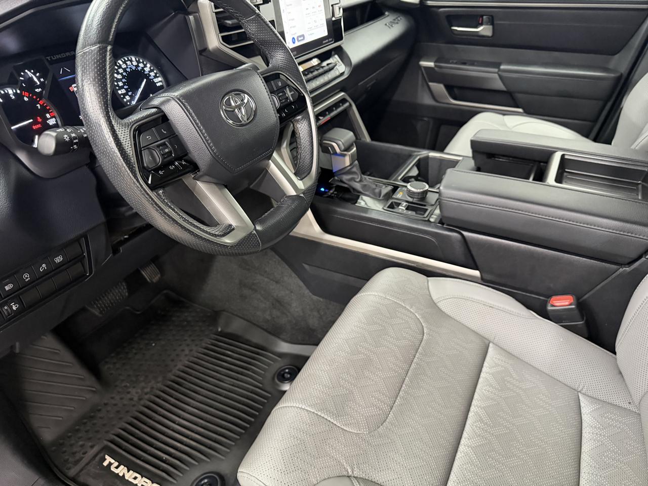 Toyota Tundra SR5 CrewMax 4WD 2024