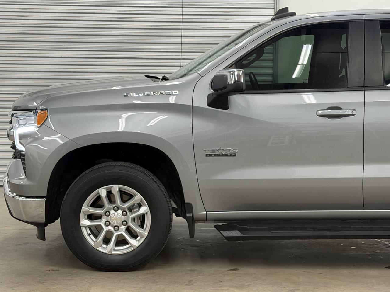 Chevrolet Silverado 1500 LT Crew Cab 2WD 2023