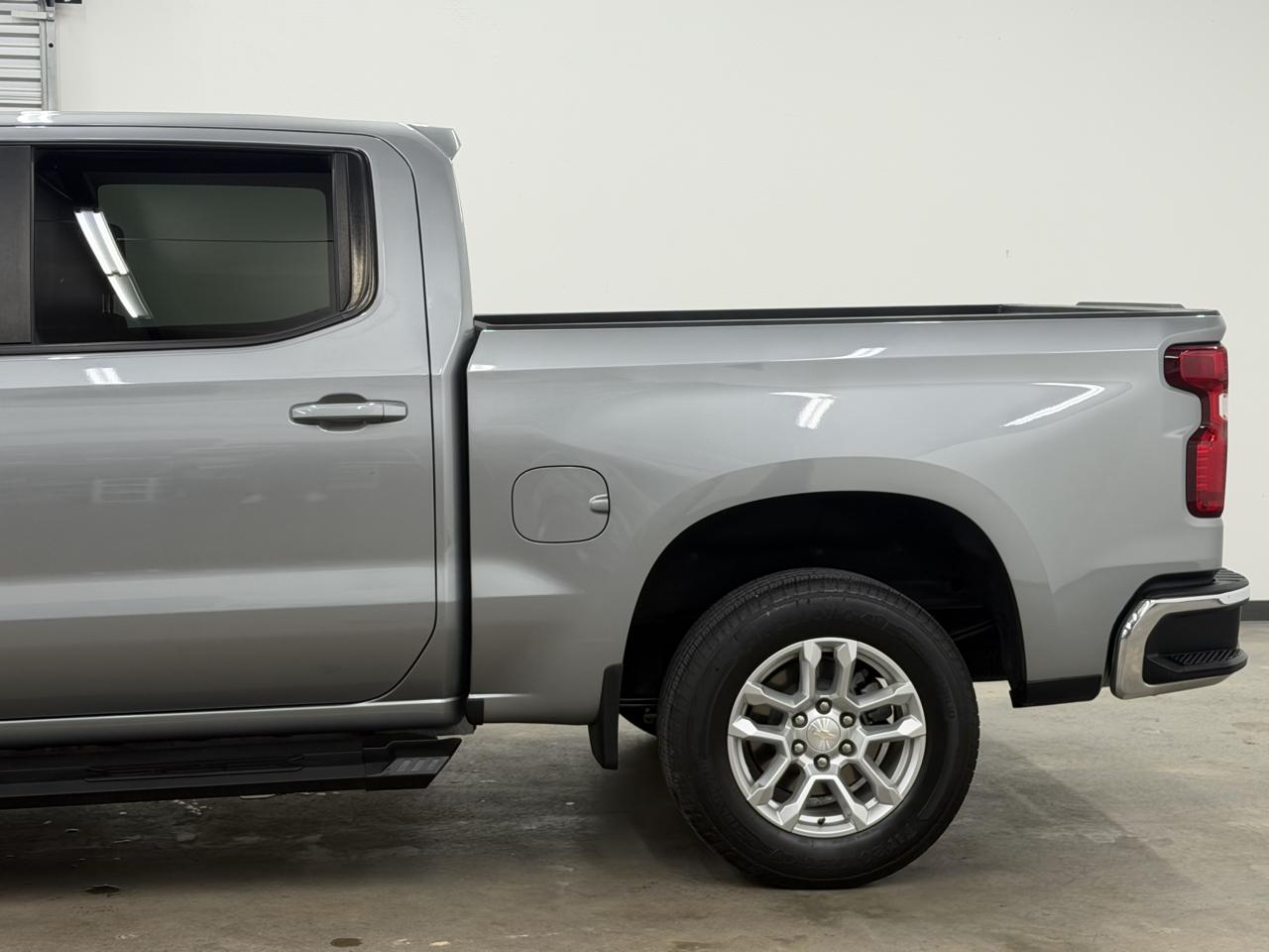 Chevrolet Silverado 1500 LT Crew Cab 2WD 2023