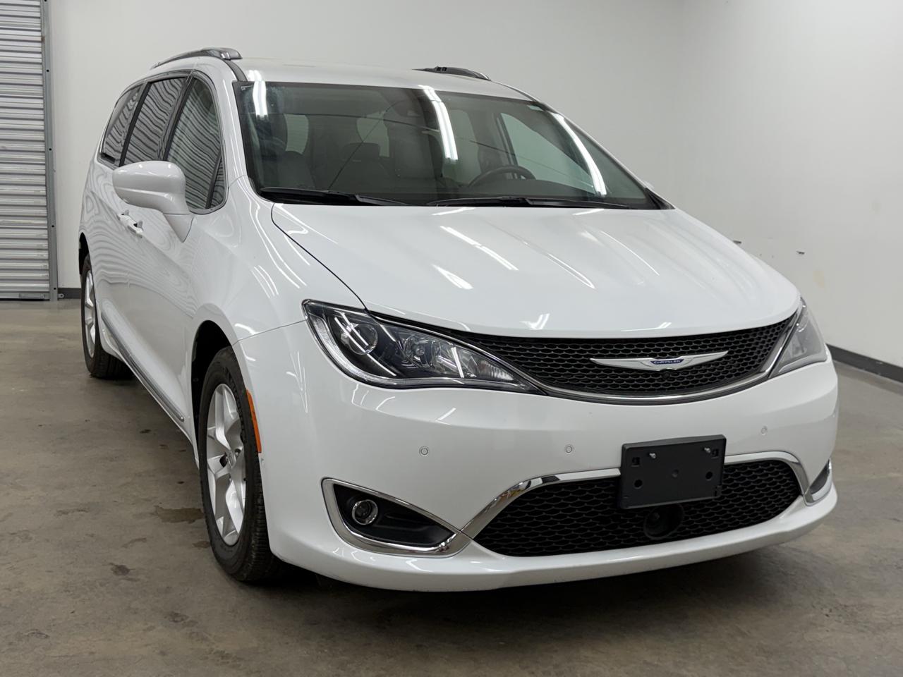 Chrysler Pacifica Touring-L Plus 2020