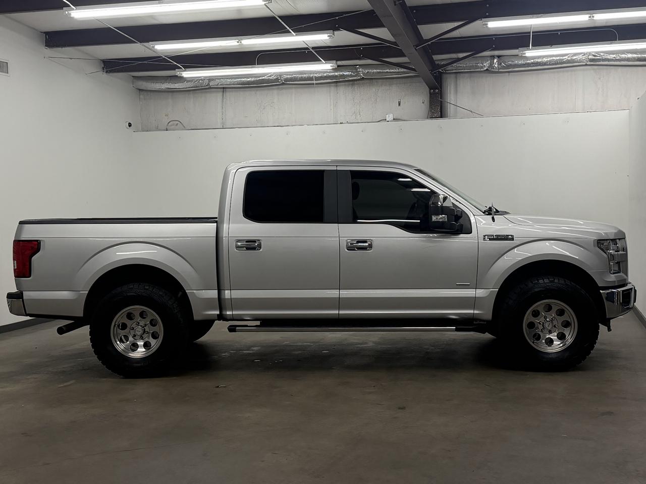 Ford F-150 XLT SuperCrew 5.5-ft. Bed 2WD 2015