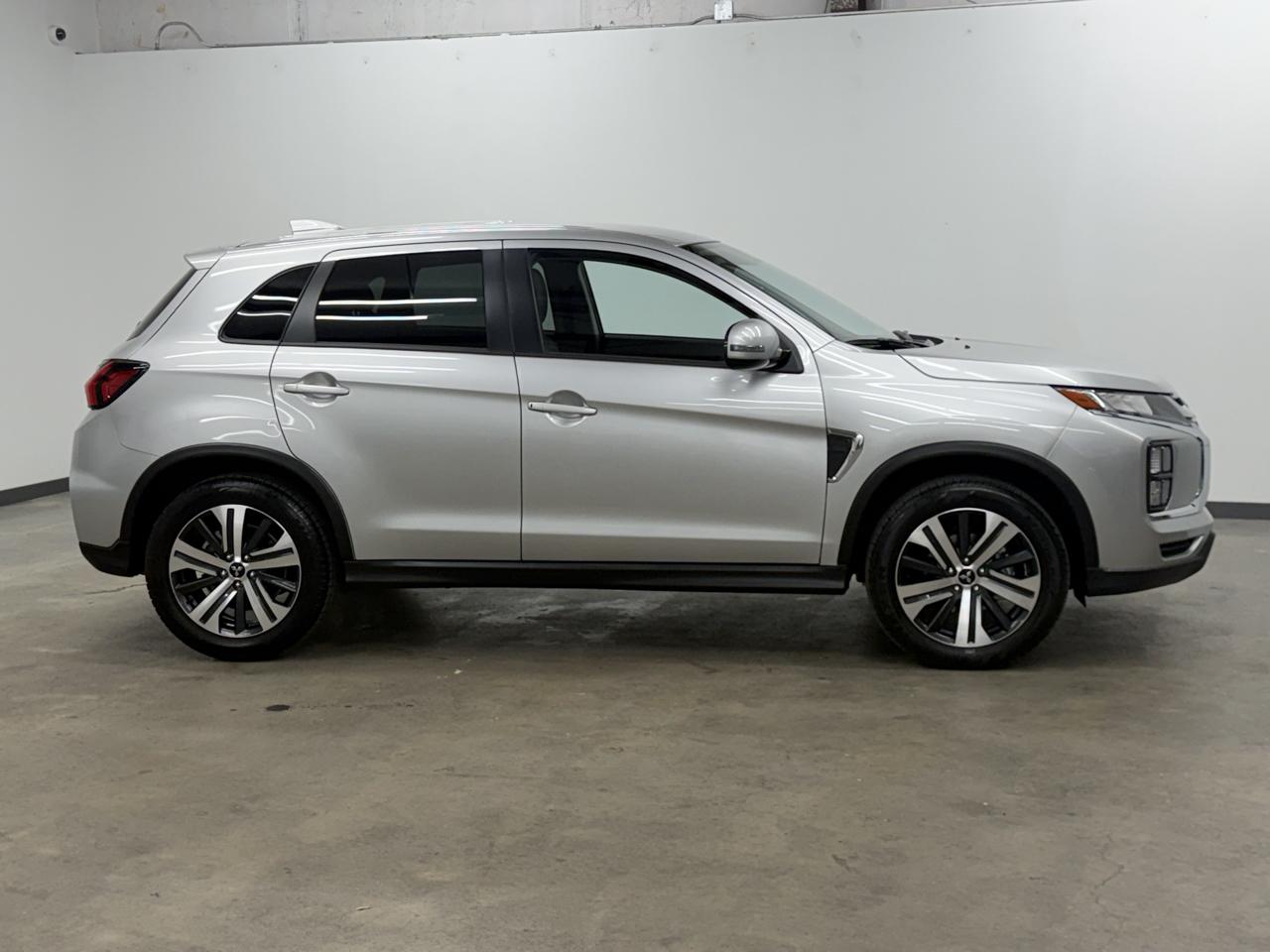 Mitsubishi Outlander Sport 2.0 ES 4WD 2025