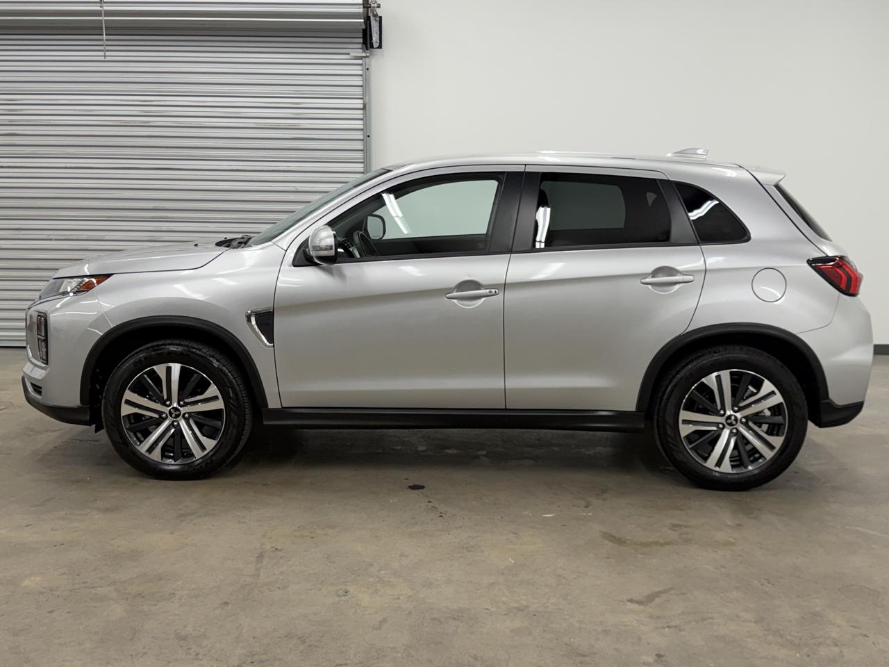 Mitsubishi Outlander Sport 2.0 ES 4WD 2025