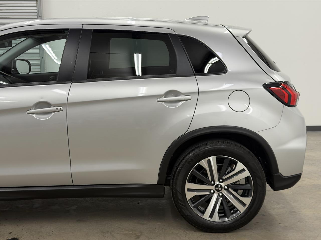 Mitsubishi Outlander Sport 2.0 ES 4WD 2025